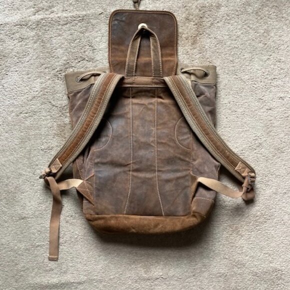 Wilson's Leather Backpack - Picture 2 of 7